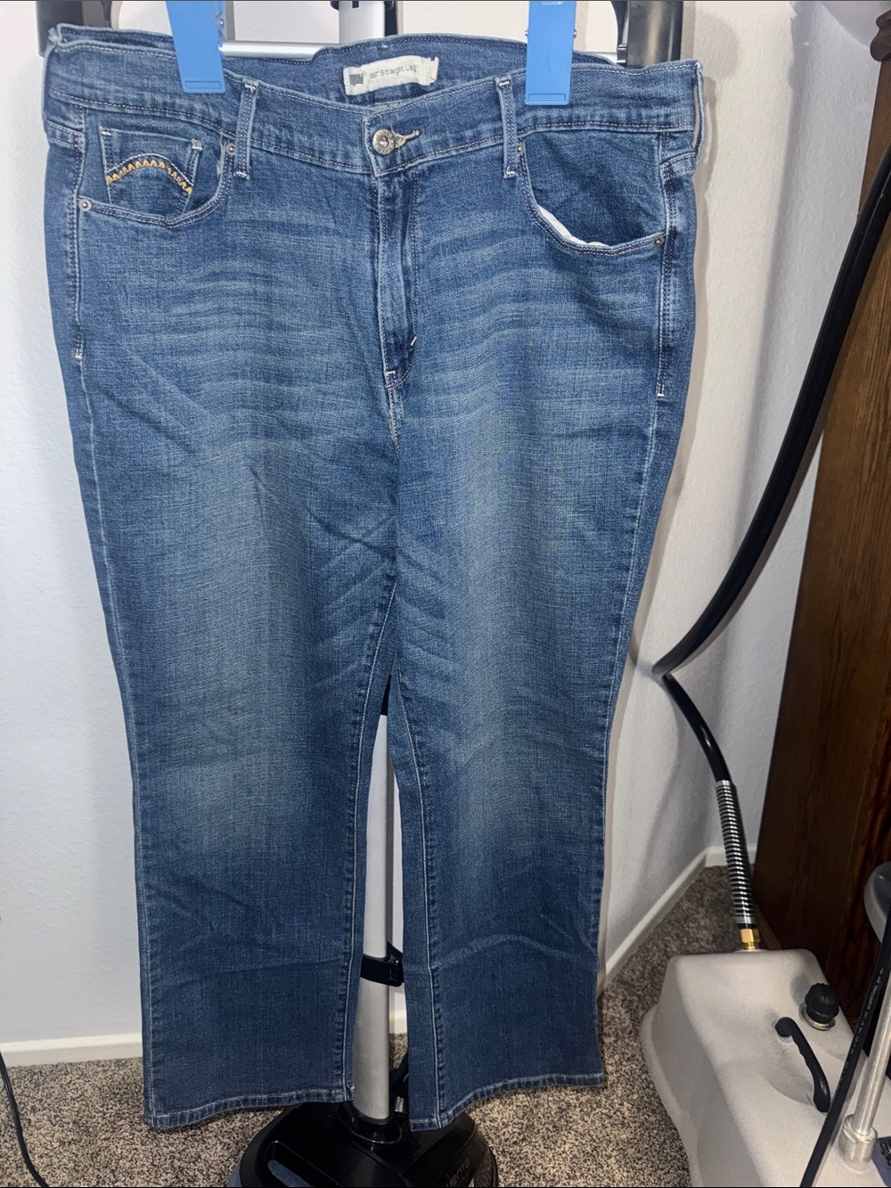 Women’s Straight Jeans in Medium Blue - Classic Everyday Style